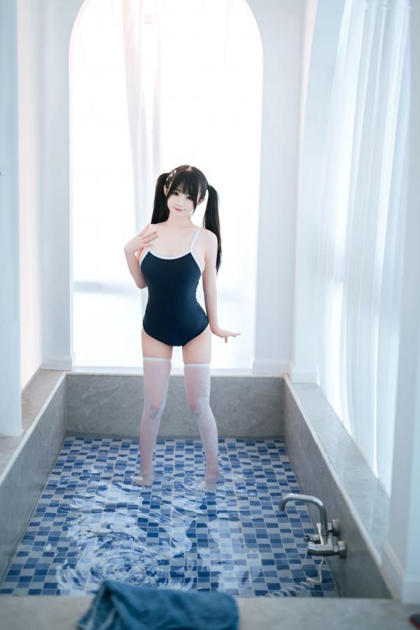 桜井宁宁 樱井宁宁  《桜井宁宁-059-青春双马尾少女泳池私房写真，性感白丝死库水诱惑》第23张图片