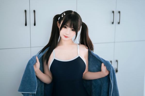 桜井宁宁 樱井宁宁  《桜井宁宁-059-青春双马尾少女泳池私房写真，性感白丝死库水诱惑》第29张图片