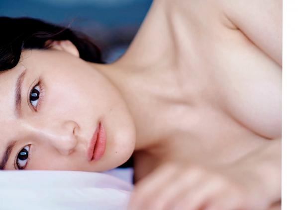    織田奈那 - 無頼派の純情 卧室私房照与海边比基尼诱惑写真第42张图片
