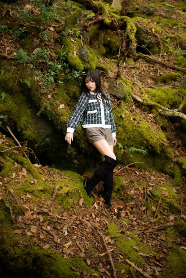    佐藤ののか - NONOKA 居家私房唯美写照，清纯气质与自然光影下的魅力时刻第4张图片