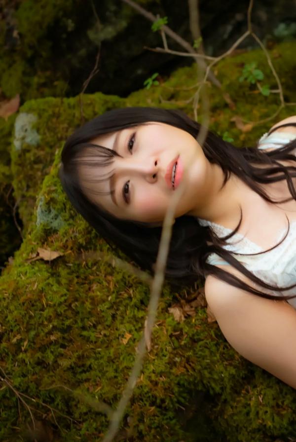    佐藤ののか - NONOKA 居家私房唯美写照，清纯气质与自然光影下的魅力时刻第11张图片