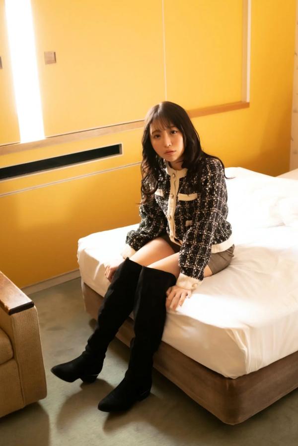    佐藤ののか - NONOKA 居家私房唯美写照，清纯气质与自然光影下的魅力时刻第12张图片