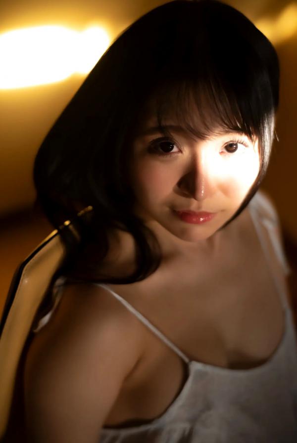    佐藤ののか - NONOKA 居家私房唯美写照，清纯气质与自然光影下的魅力时刻第37张图片