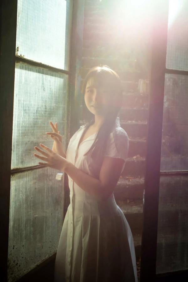    佐藤ののか - NONOKA 居家私房唯美写照，清纯气质与自然光影下的魅力时刻第45张图片