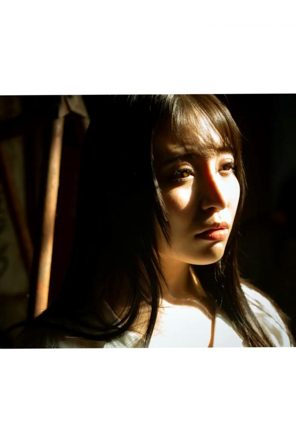    佐藤ののか - NONOKA 居家私房唯美写照，清纯气质与自然光影下的魅力时刻第47张图片