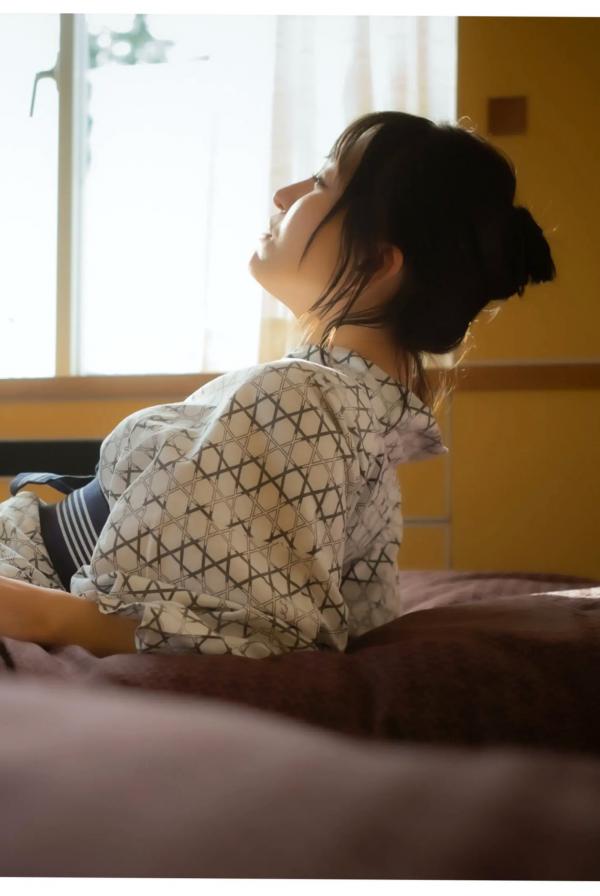    佐藤ののか - NONOKA 居家私房唯美写照，清纯气质与自然光影下的魅力时刻第50张图片