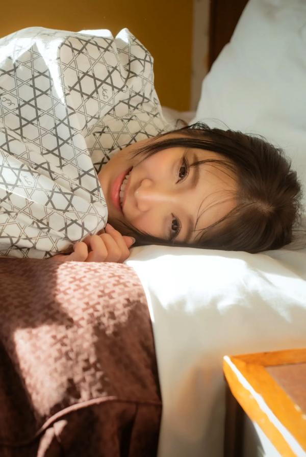    佐藤ののか - NONOKA 居家私房唯美写照，清纯气质与自然光影下的魅力时刻第54张图片