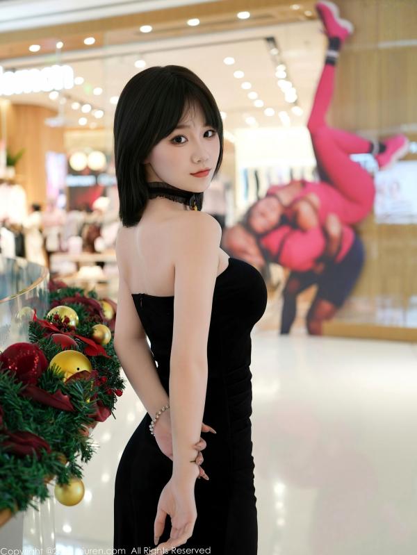    秀人网阿汁：短发黑丝女神，黑色抹胸礼裙私房大片，展现极致美腿与优雅诱惑气质第13张图片