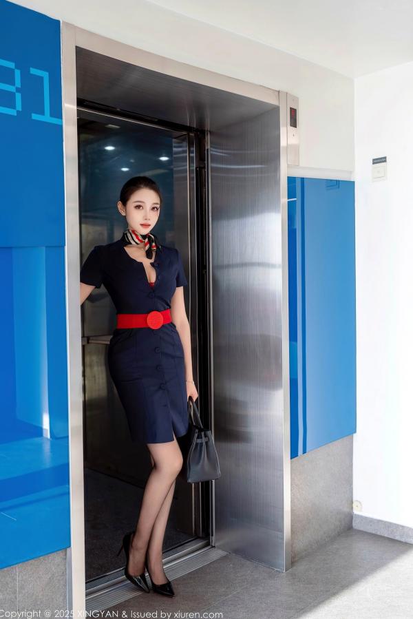    XingYan星颜社354-清妙-空姐制服诱惑，红色蕾丝内衣搭配黑丝美腿，酒店私房大尺度写真，极致撩人第1张图片