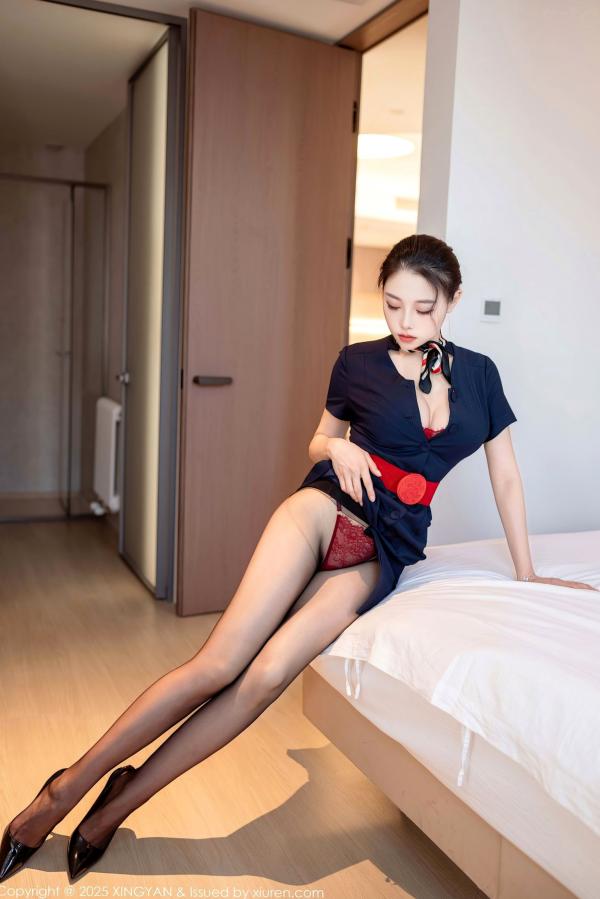    XingYan星颜社354-清妙-空姐制服诱惑，红色蕾丝内衣搭配黑丝美腿，酒店私房大尺度写真，极致撩人第9张图片