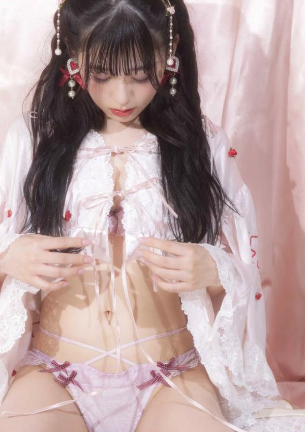    月足天音 - amane 粉色系梦幻内衣私房照，天使角色扮演，清纯甜美与性感魅力交织的日系唯美写真第36张图片