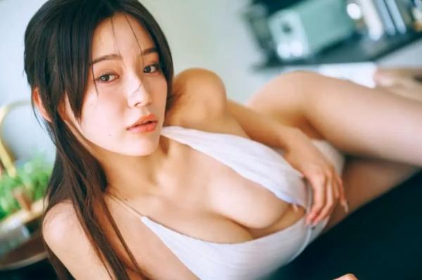    [FRIDAY] 2024.08.16 精选日系泳装写真合集：えなこ、川道さら、染谷有香等众女神湿身诱惑与清纯私房美图大赏第46张图片