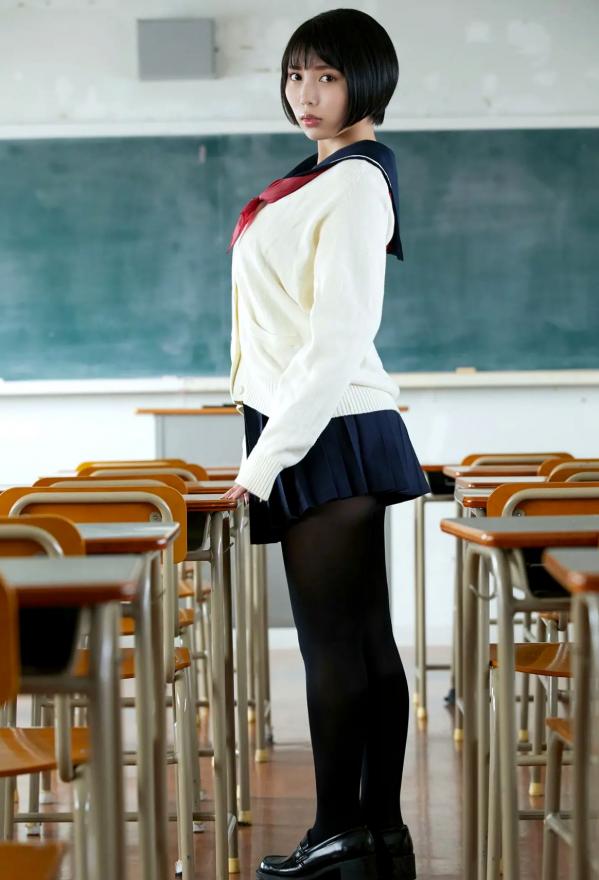    Kaoru Yasui 安位薫 - Delusion after school date 妄想放课后约会，教室主题校服写真，黑丝美腿清纯诱惑，日系少女感十足第14张图片
