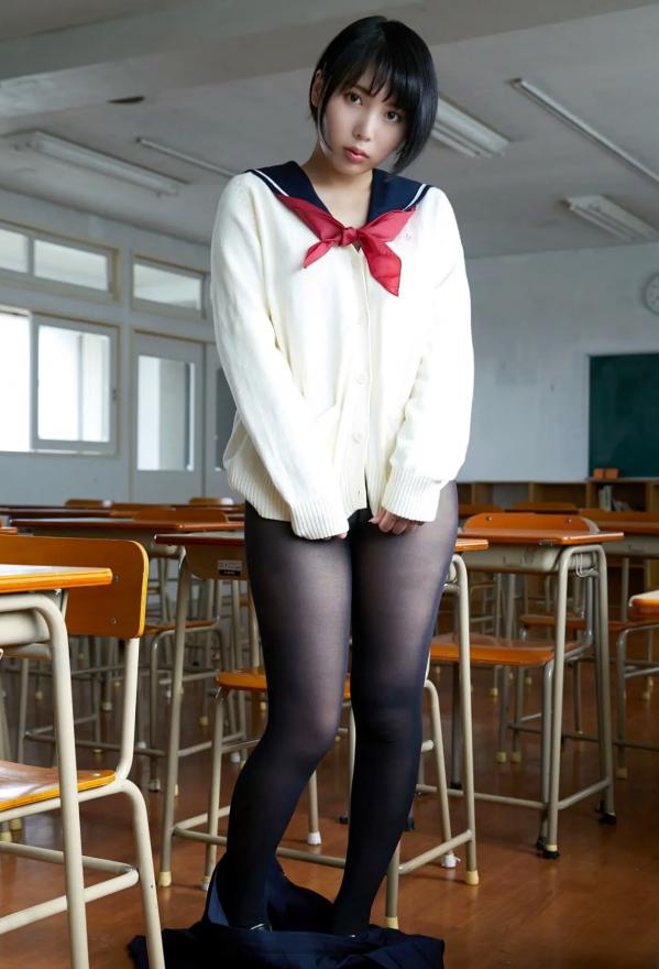    Kaoru Yasui 安位薫 - Delusion after school date 妄想放课后约会，教室主题校服写真，黑丝美腿清纯诱惑，日系少女感十足第28张图片