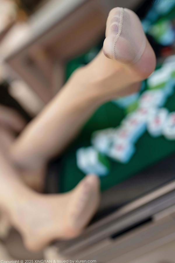    XingYan星颜社-344-清妙-蓝色情趣内衣麻将桌爆乳-私房写真-居家极致诱惑-2025.05.09第42张图片