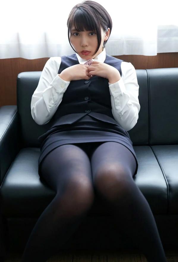    Kaoru Yasui 安位薫 - A new employee Yasui-san 新入社員的安位さん，魅力办公室OL制服诱惑，极致黑丝职场日常，娇俏佳人私房摄影第24张图片