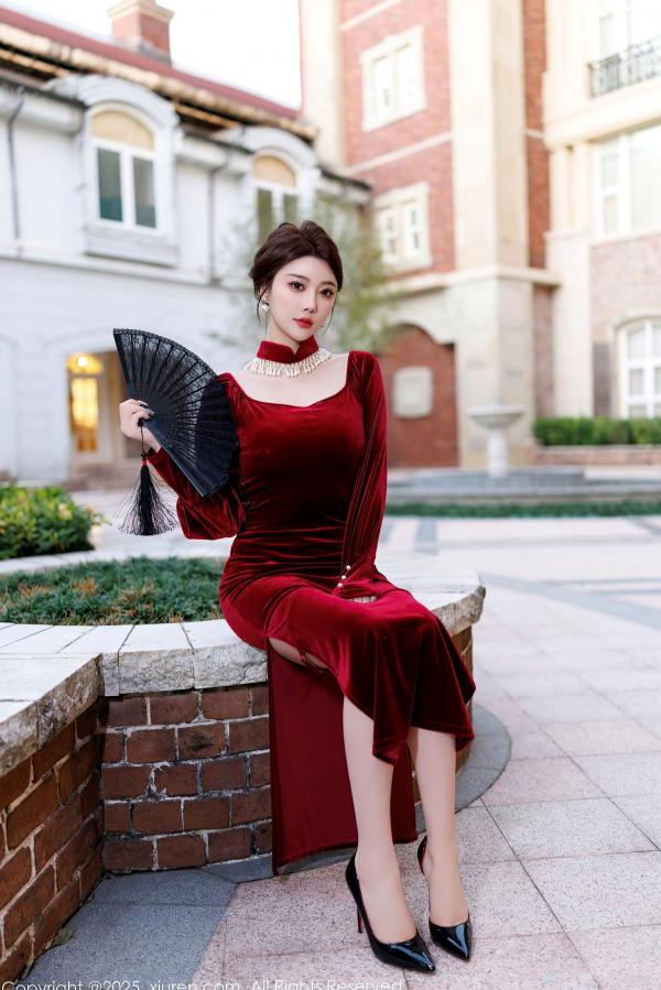    XiuRen秀人网-9831-杨晨晨Yome-暗红丝绒礼裙与改良旗袍黑丝秀-2025.01.26-无圣光大尺度第5张图片