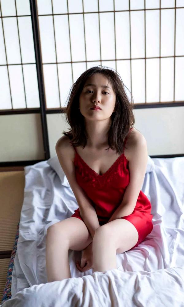    ICHIKA OSAKI 尾碕真花写真集「オトナイチカ」私房照大赏，气质内衣穿搭尽显清纯与性感诱惑，自然清新魅力写真第31张图片