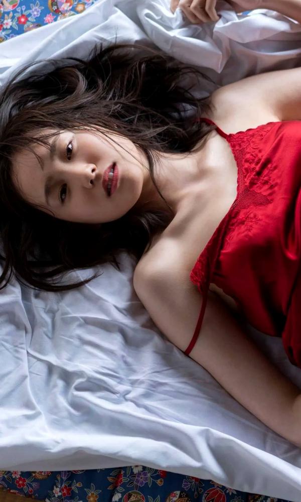    ICHIKA OSAKI 尾碕真花写真集「オトナイチカ」私房照大赏，气质内衣穿搭尽显清纯与性感诱惑，自然清新魅力写真第36张图片