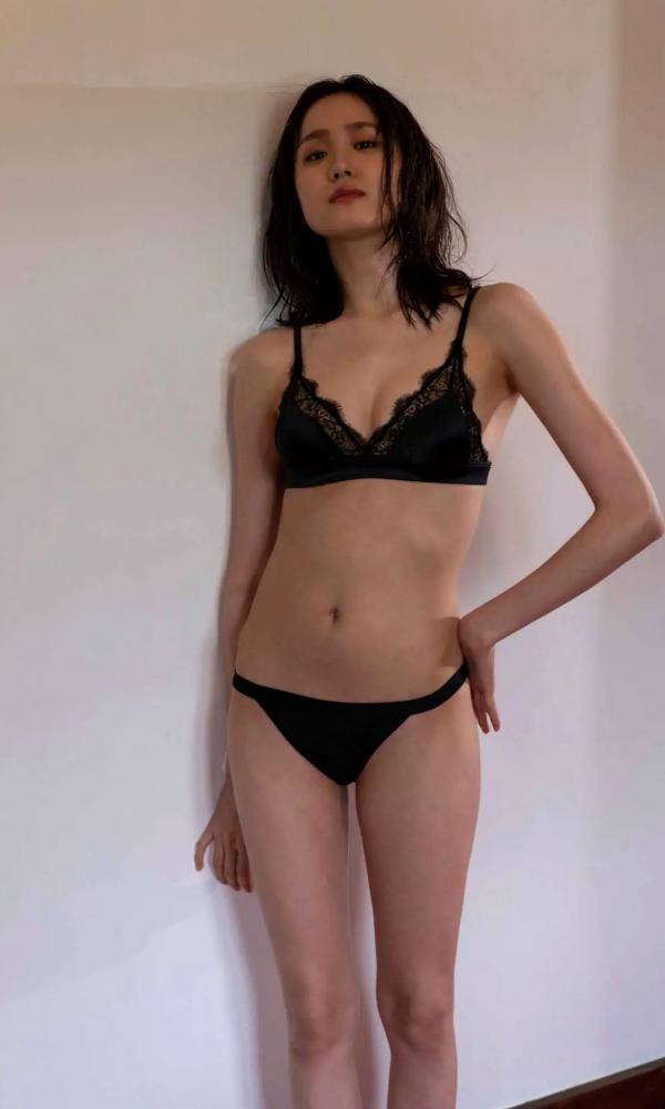    ICHIKA OSAKI 尾碕真花写真集「オトナイチカ」私房照大赏，气质内衣穿搭尽显清纯与性感诱惑，自然清新魅力写真第48张图片