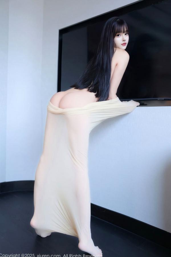    XiuRen秀人网-9825-余安安：轻透肉丝连体衣演绎极致诱惑，曼妙曲线私房摄影佳作第21张图片