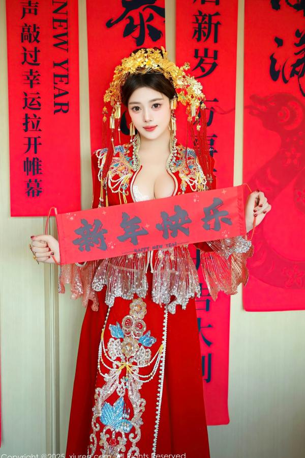    秀人网XiuRen 9823 蛋蛋宝新春特辑：华丽古风红装搭配白蕾丝，古典与现代碰撞，演绎惊艳绝伦的新春诱惑。第37张图片