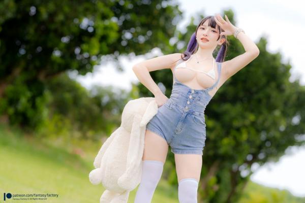    Fantasy-Factory 小丁Ding 元气牛仔背带短裤私房写真，童颜巨乳清新户外甜美诱惑-2022.10第4张图片
