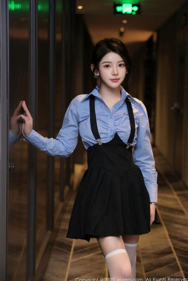    XiuRen秀人网-9819-爱酱里-蓝衬衫黑色百褶裙白丝萝莉少女爆乳-2025.01.25第1张图片