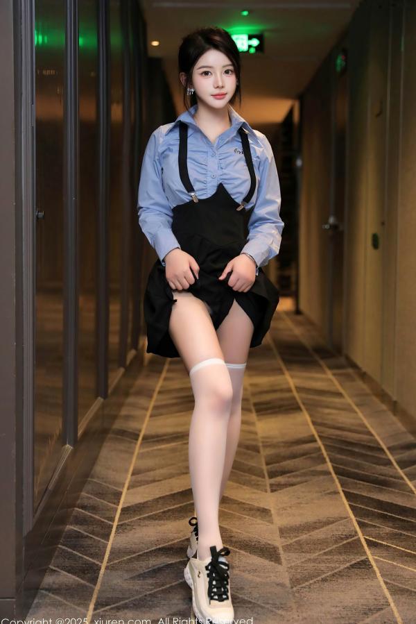   XiuRen秀人网-9819-爱酱里-蓝衬衫黑色百褶裙白丝萝莉少女爆乳-2025.01.25第2张图片