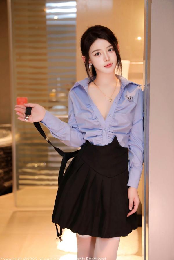    XiuRen秀人网-9819-爱酱里-蓝衬衫黑色百褶裙白丝萝莉少女爆乳-2025.01.25第16张图片