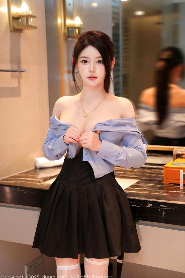    XiuRen秀人网-9819-爱酱里-蓝衬衫黑色百褶裙白丝萝莉少女爆乳-2025.01.25第25张图片
