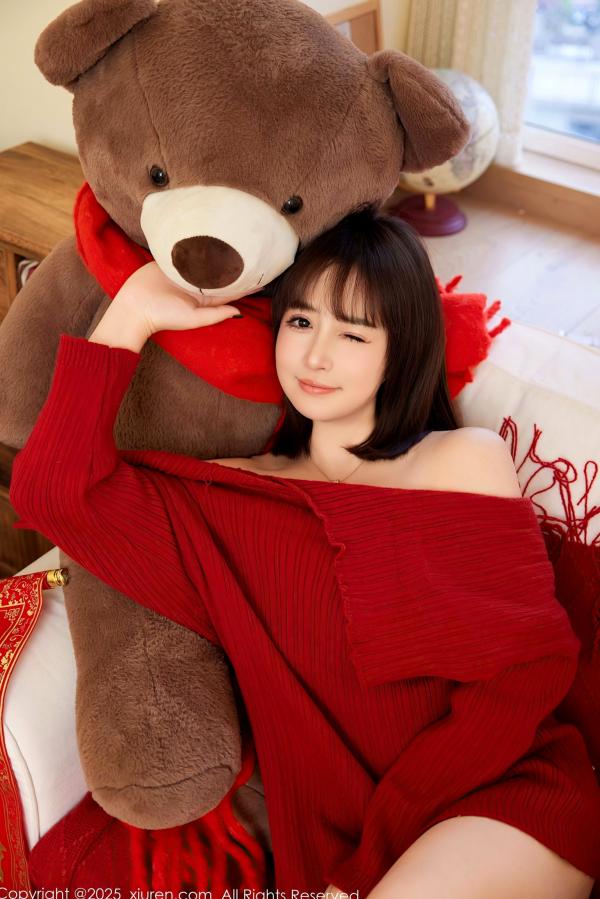 养乐多DoDo 徐嘉乐  XiuRen秀人网-养乐多Doll-新春特辑：红色针织与内衣穿搭，节日氛围感私房女神大片第27张图片