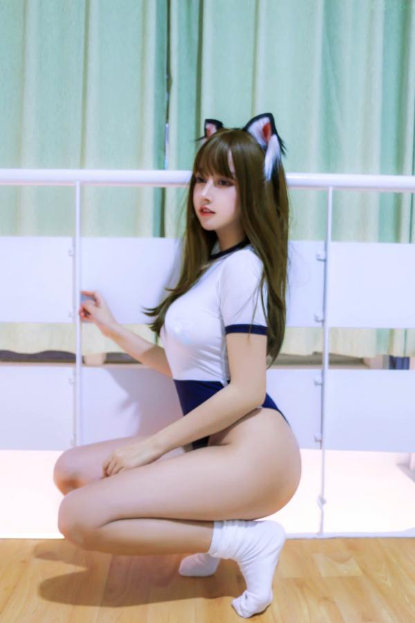 过期米线线喵   过期米线线喵-056-白嫩体操服猫耳少女cosplay，清纯可爱姿态尽显诱惑魅力第11张图片