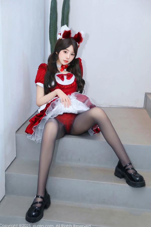    XiuRen秀人网-9814-桃妖夭：新春红火诱惑，红色女仆短裙与性感内衣私房大片，黑丝美腿与绝美身材，节日氛围下的极致视觉盛宴 (2025.01.24)第13张图片