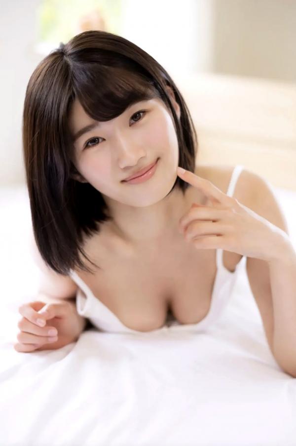    2023超大型新人浅海ゆづき写真集：清纯花环造型与私房泳池美臀诱惑，未公开限定放送！第6张图片