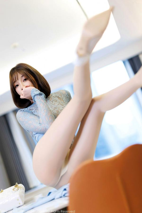 徐莉芝Booty 陈芝  XiuRen秀人网9805-徐莉芝兔女郎迷人写真，灰色轻透蕾丝内衣，极品身材与浴室居家场景展现极致魅惑第23张图片