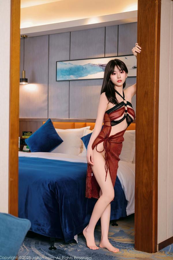    XiuRen秀人网-9804-奶芙乔乔-酒红镂空蕾丝礼服裙-室内私房性感诱惑写真-2025.01.23第8张图片