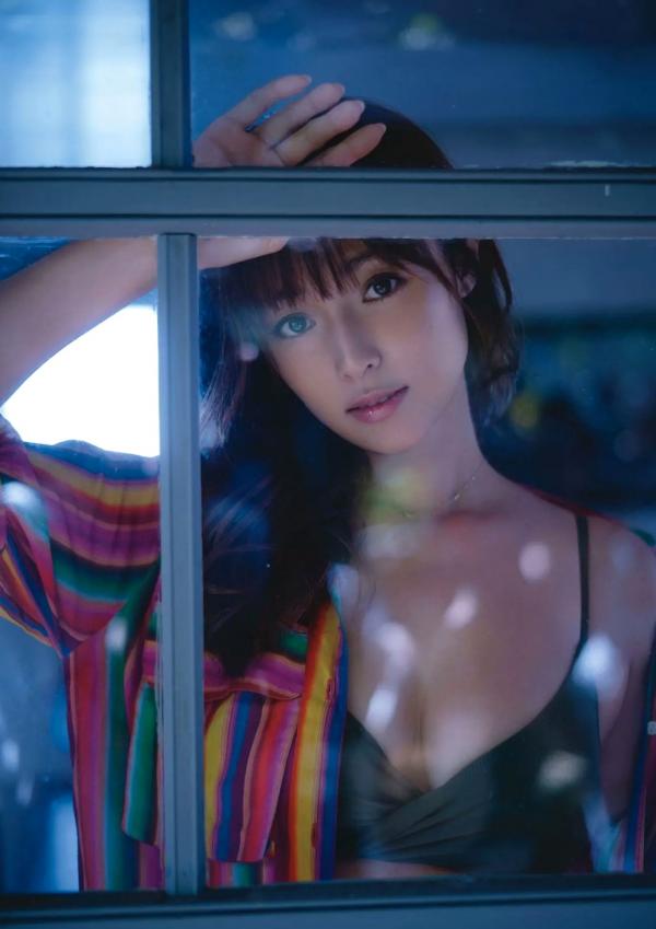    Kyoko Fukada 深田恭子 - Brand new me 极致写真，演绎黑白时尚与唯美居家风，优越身材尽显女神魅力第2张图片