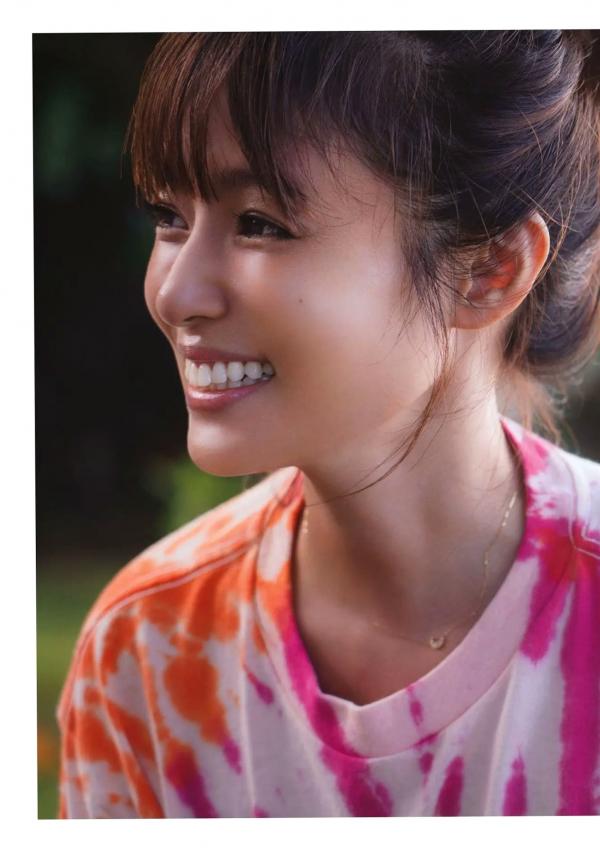   Kyoko Fukada 深田恭子 - Brand new me 极致写真，演绎黑白时尚与唯美居家风，优越身材尽显女神魅力第12张图片
