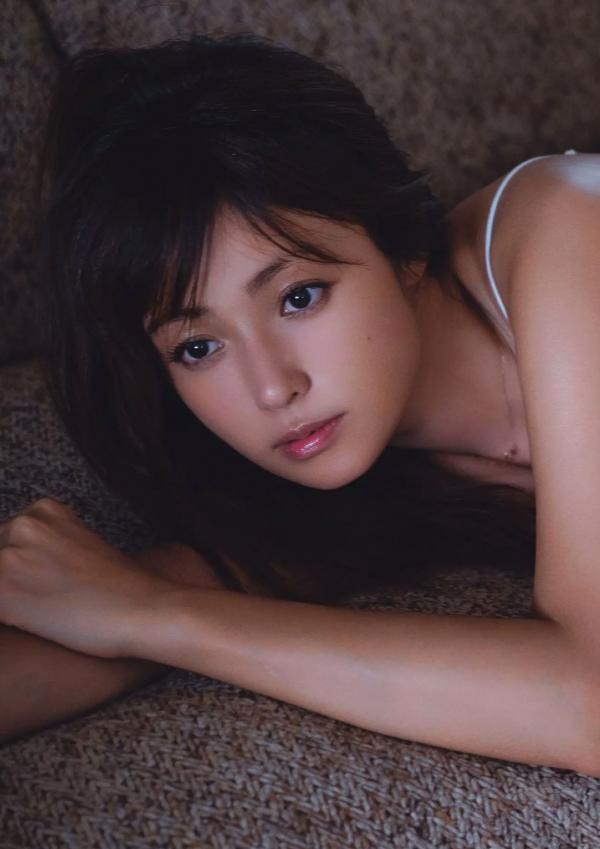    Kyoko Fukada 深田恭子 - Brand new me 极致写真，演绎黑白时尚与唯美居家风，优越身材尽显女神魅力第34张图片
