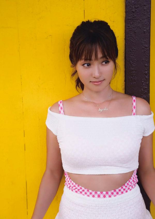    Kyoko Fukada 深田恭子 - Brand new me 极致写真，演绎黑白时尚与唯美居家风，优越身材尽显女神魅力第43张图片