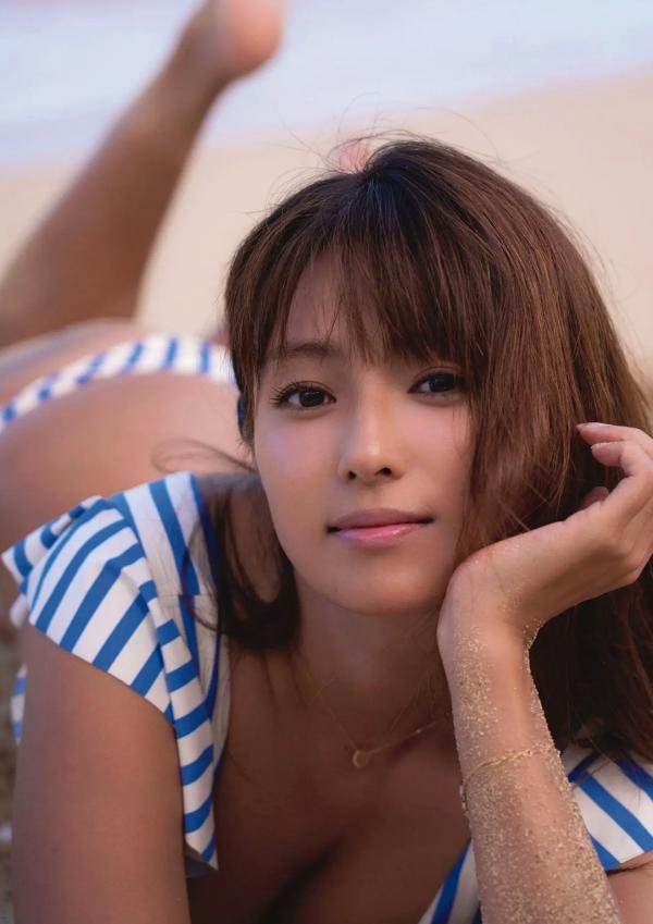    Kyoko Fukada 深田恭子 - Brand new me 极致写真，演绎黑白时尚与唯美居家风，优越身材尽显女神魅力第94张图片