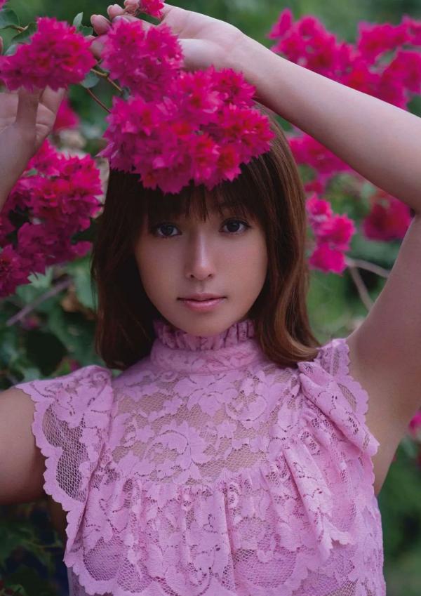    Kyoko Fukada 深田恭子 - Brand new me 极致写真，演绎黑白时尚与唯美居家风，优越身材尽显女神魅力第96张图片