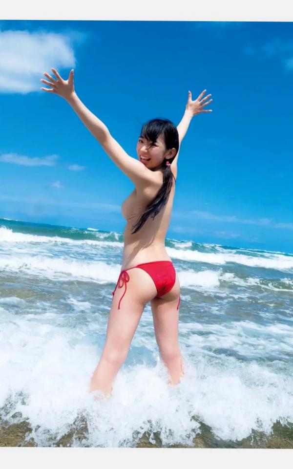    Marina Nagasawa 長澤茉里奈Pocchi 2写真：居家弹唱、比基尼诱惑与孔雀森林精灵风第62张图片