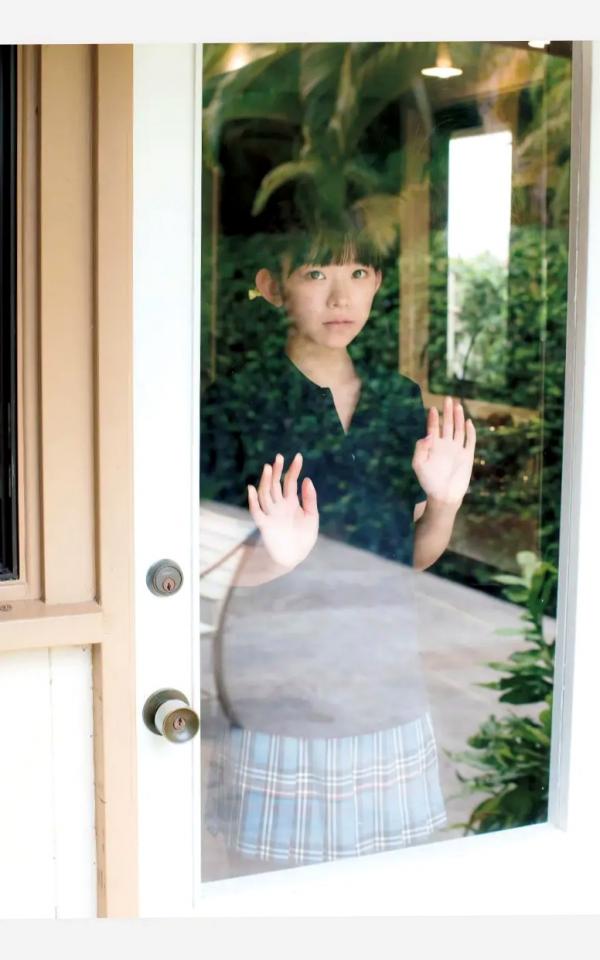    Marina Nagasawa 長澤茉里奈Pocchi 2写真：居家弹唱、比基尼诱惑与孔雀森林精灵风第65张图片
