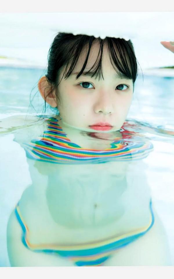    Marina Nagasawa 長澤茉里奈Pocchi 2写真：居家弹唱、比基尼诱惑与孔雀森林精灵风第73张图片