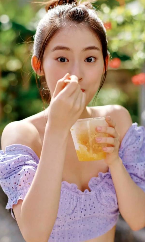   Ayaka Imoto 井本彩花「ヒロインは凛として美しい17歳。」清纯比基尼少女海边写真，精致五官尽显氧气活力，带来治愈系美感的夏日视觉盛宴。第40张图片