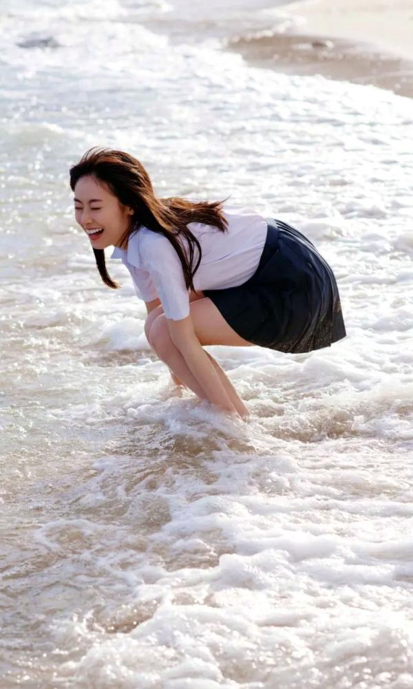    Ayaka Imoto 井本彩花「ヒロインは凛として美しい17歳。」清纯比基尼少女海边写真，精致五官尽显氧气活力，带来治愈系美感的夏日视觉盛宴。第56张图片
