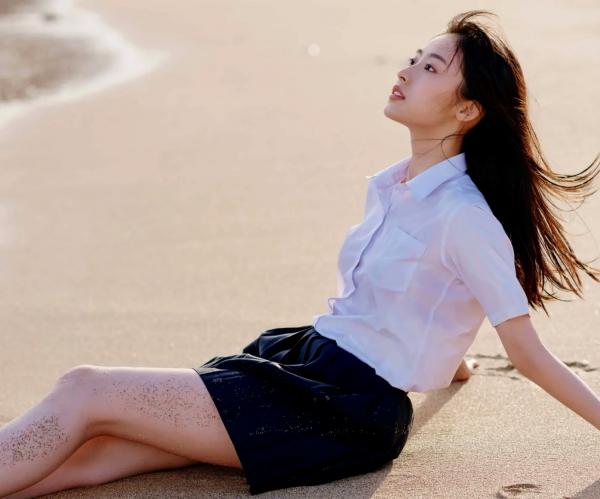    Ayaka Imoto 井本彩花「ヒロインは凛として美しい17歳。」清纯比基尼少女海边写真，精致五官尽显氧气活力，带来治愈系美感的夏日视觉盛宴。第58张图片