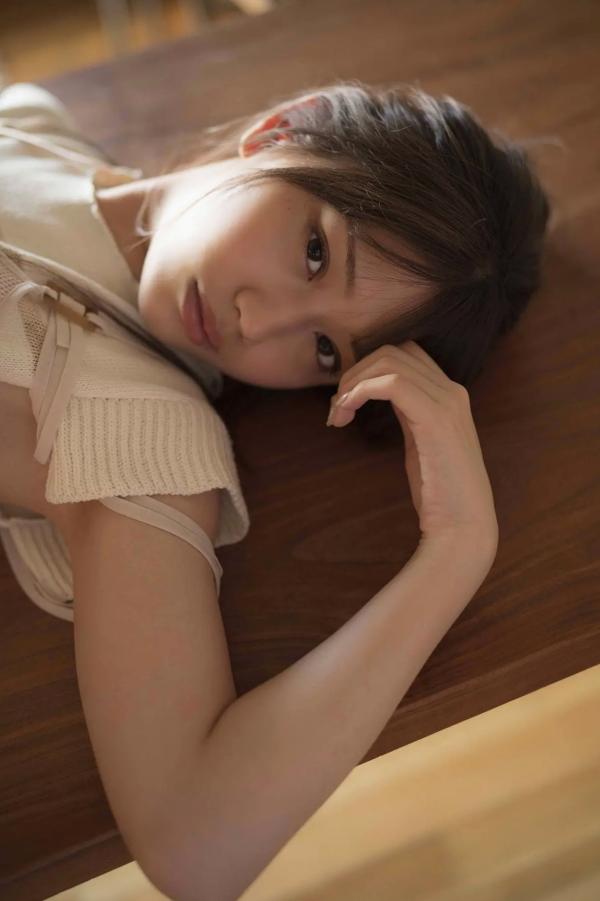    白石まゆみ《グラから見るか？エモから見るか？》外景写真与室内私房，清新治愈，尽显女神甜美灵动与自然纯净气息第10张图片